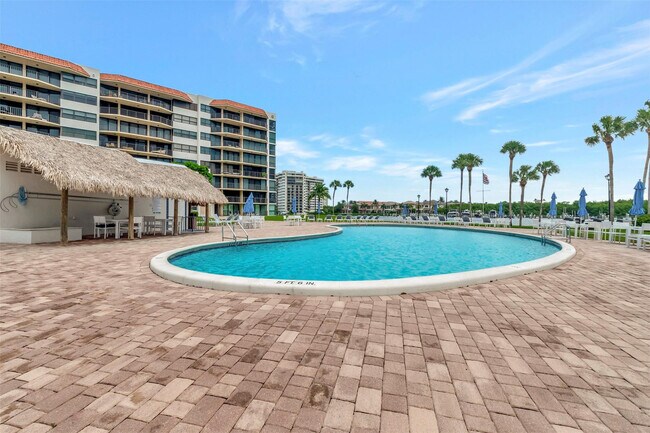 Building Photo - 899 Jeffery St