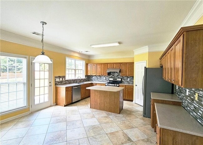 Building Photo - 1215 Clandon Pl