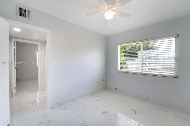 Building Photo - 22300 SW 117th Ave