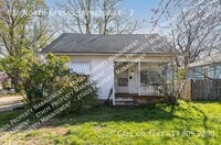 Building Photo - 916 N Kansas Expy