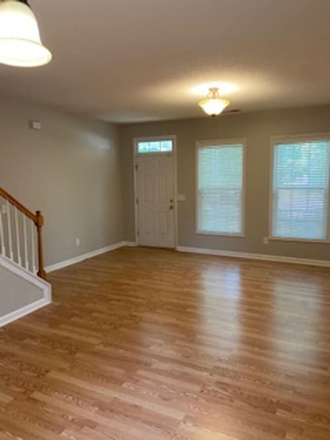 Building Photo - 3 Bedroom 2.5 Home in NE Columbia MOVE IN BY 2/28/26 26 RECEIVE $300 OFF FIRST MONTH'S RENT!!!!!!