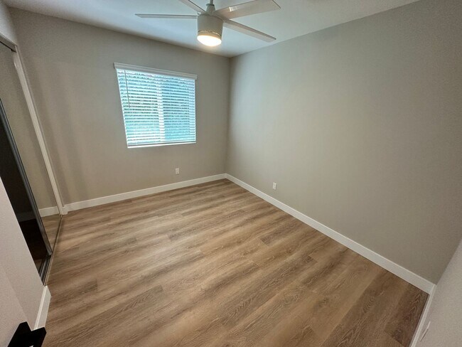 Building Photo - Fully Renovated in 2023!! 4BD/2BA on Tipton