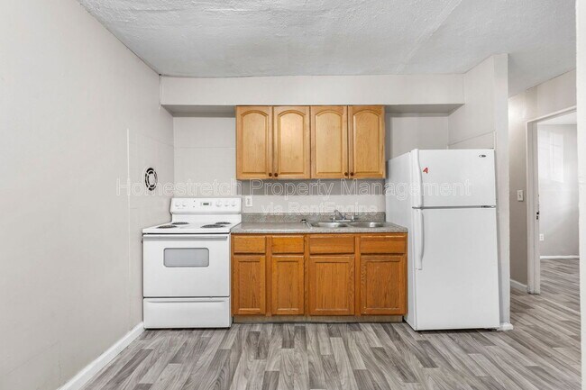 Building Photo - 10224 Lord Dr