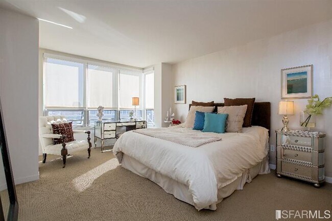 Building Photo - 750 Van Ness Ave