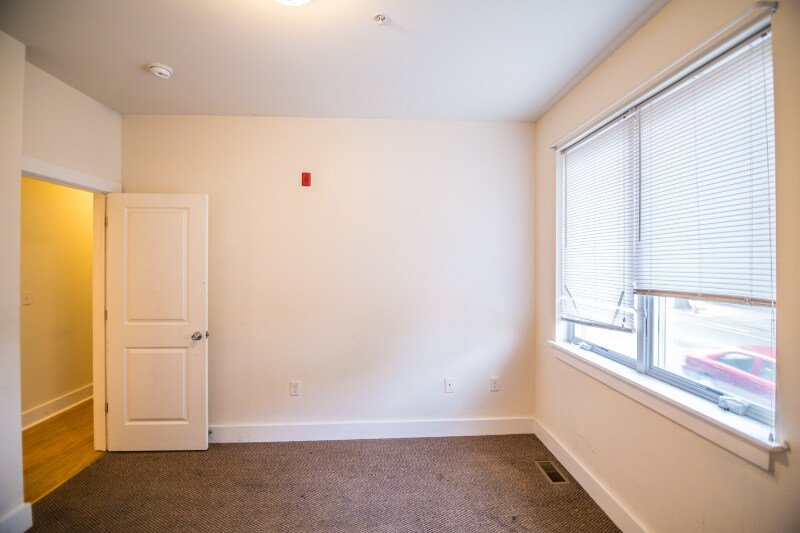 Building Photo - 441 N 32nd St