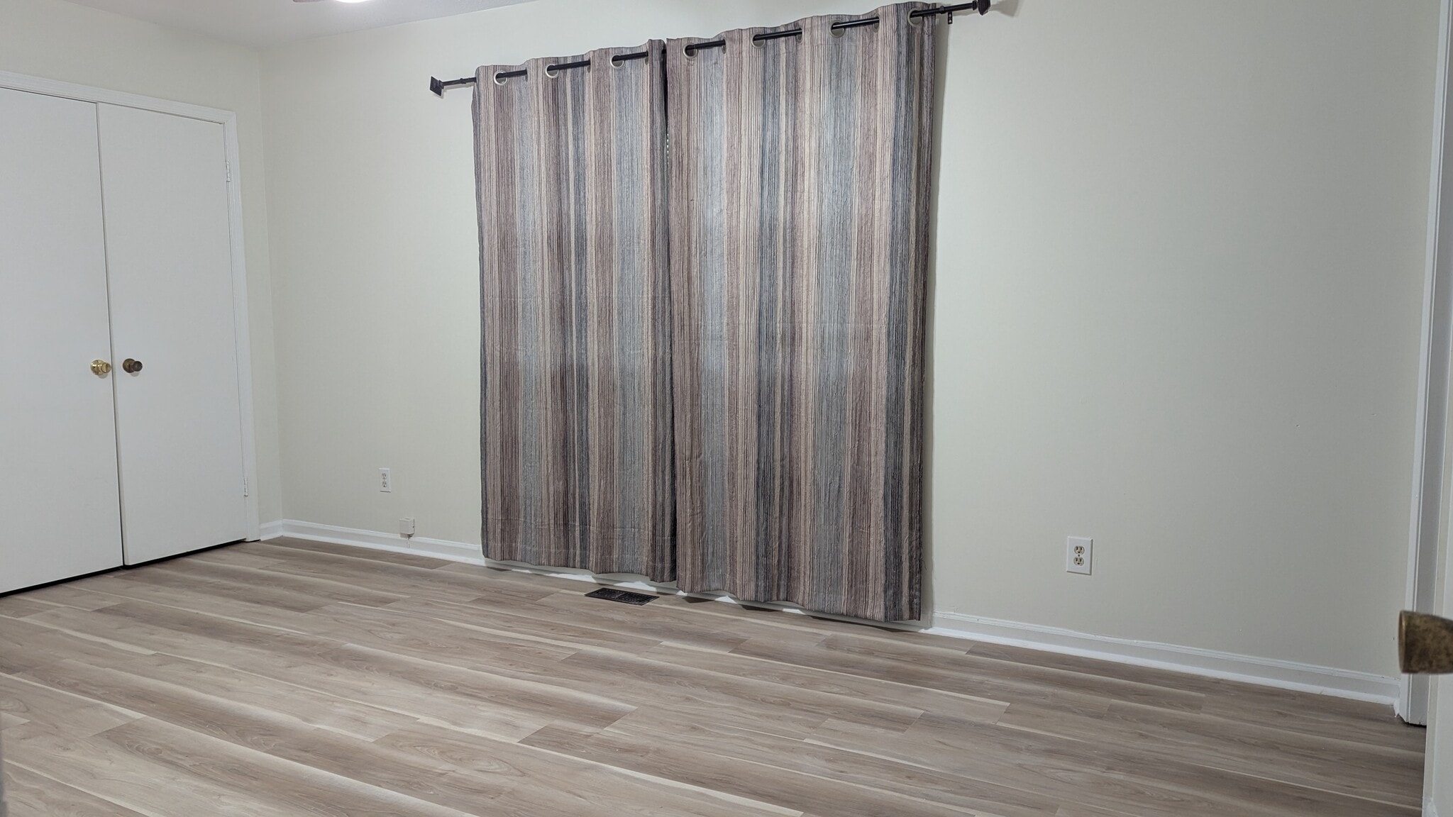 Master Bedroom - 7413 Edenwood Ln