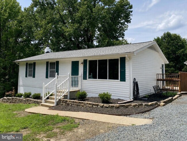 Building Photo - 31 Hamn Ln