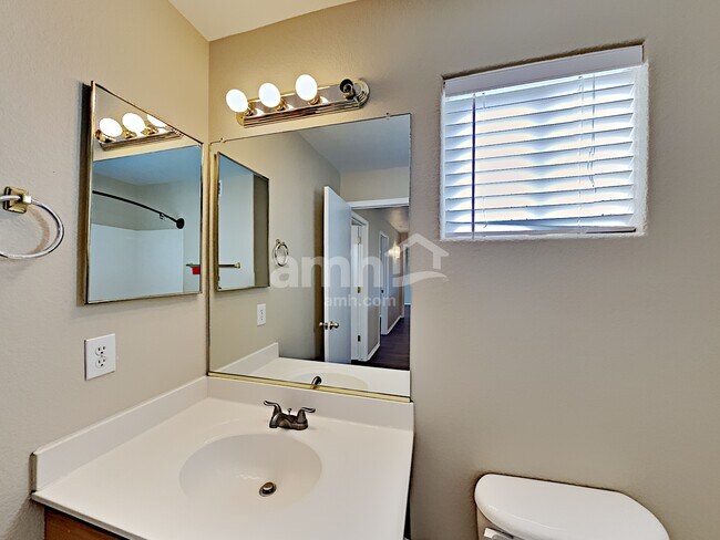 Building Photo - 16655 W Melvin St