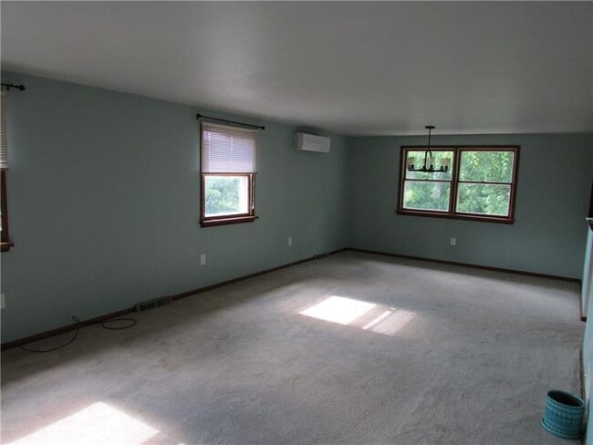 Building Photo - 125 Rock Run Rd