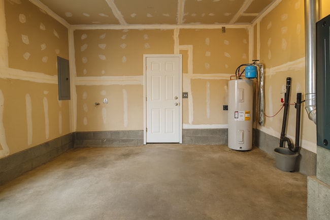 Building Photo - Comfort and Convenience in NE Bend. Pet-Fr...
