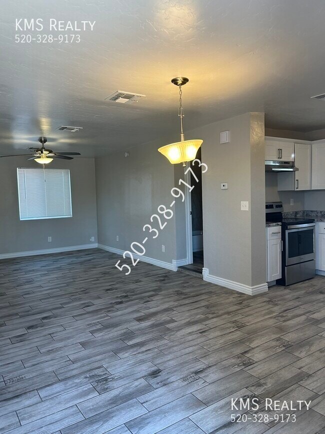 Building Photo - 302 E District St