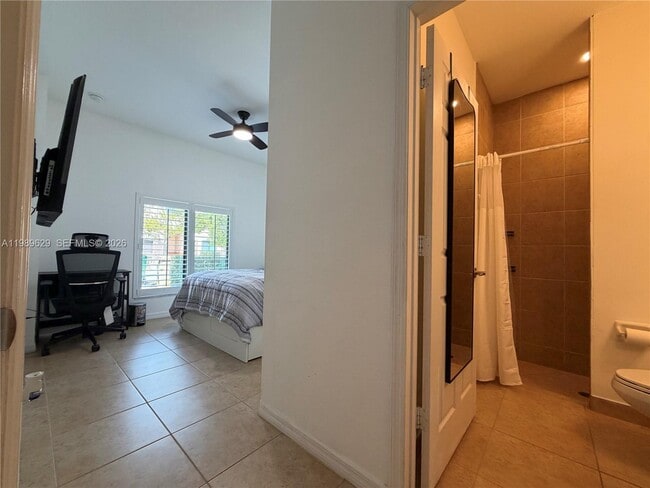 Building Photo - 6330 S Station Square