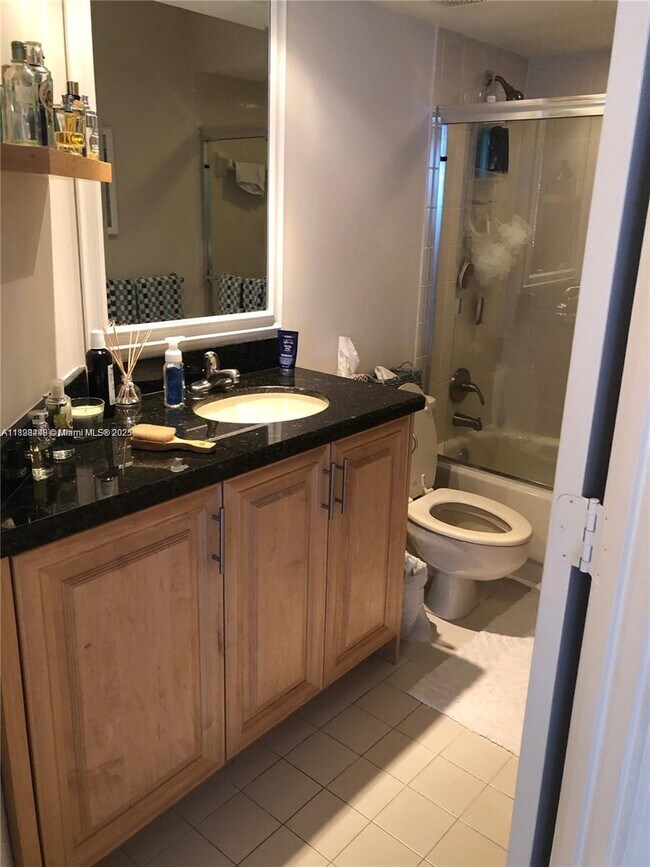 Building Photo - 5800 Coach House Cir