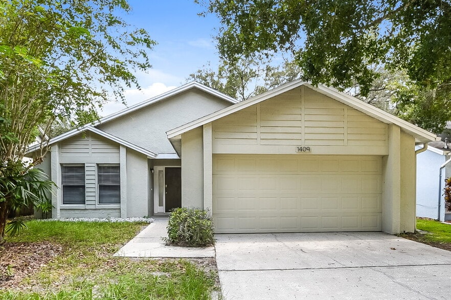 Primary Photo - 1409 Bridlebrook Dr