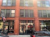 Building Photo - 317 S Clinton St
