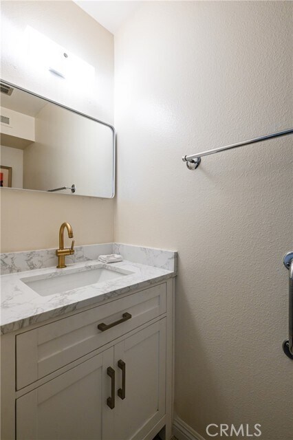 Building Photo - 883 Katella St