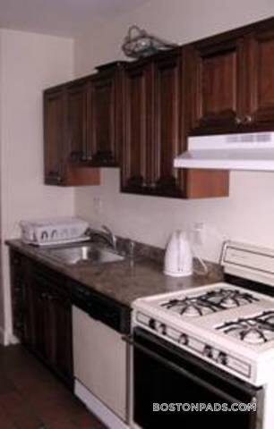 Building Photo - 448 Park Dr