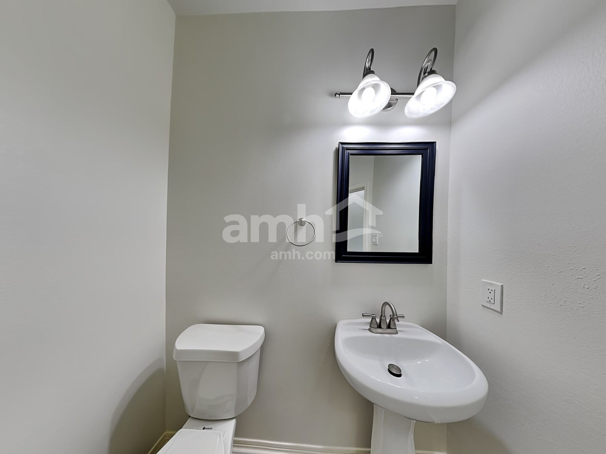 Building Photo - 6434 Tea Tree Dr