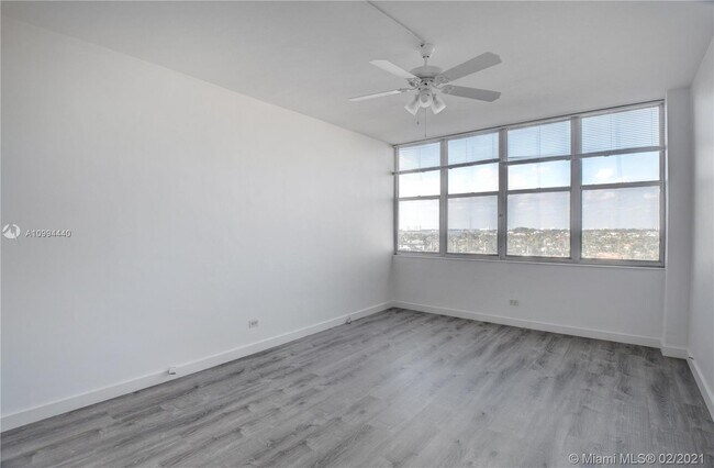 Building Photo - 7441 Wayne Ave