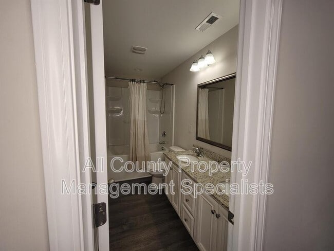 Building Photo - 22 Brazilian Dr