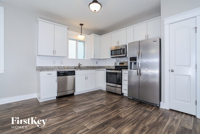 Building Photo - 3962 Snowcreek Dr