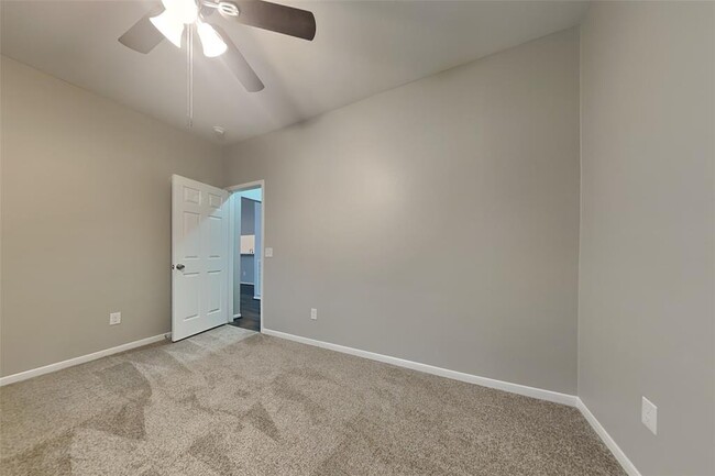 Building Photo - 7102 Blanco Pines Dr