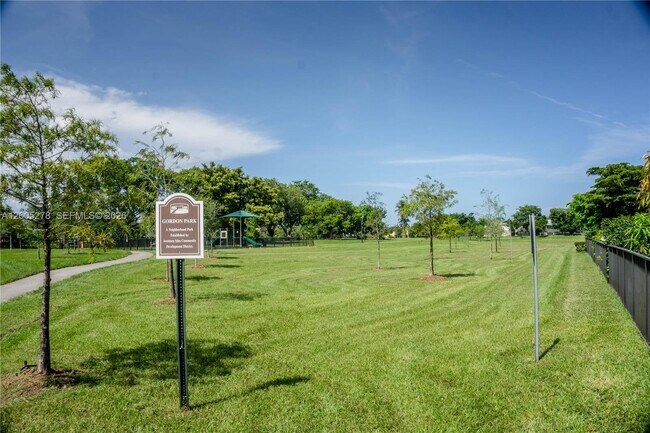 Building Photo - 19278 NE 6th Ave