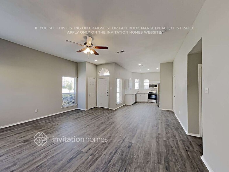 Building Photo - 3816 Sycamore Ln