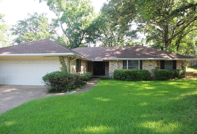 Primary Photo - 3-bedroom, 2-bathroom gem!