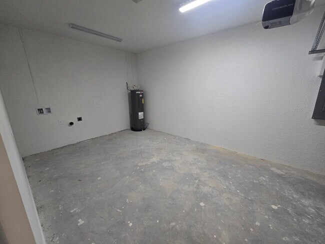 Building Photo - BRAND NEW 2/2/1 -SW LEHIGH ACRES