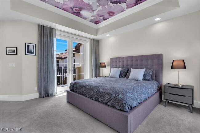 Building Photo - 684 10th Ave S