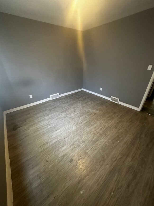 Building Photo - 2427 S 18th St