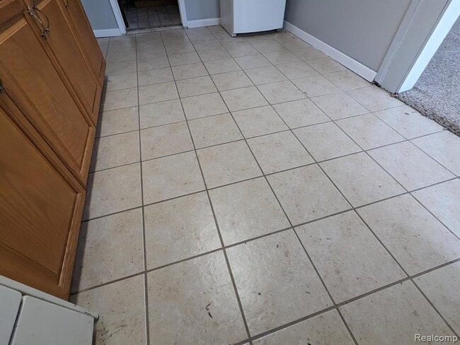 Building Photo - 965 Walton - Studio