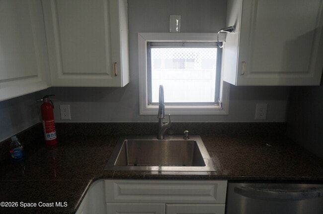 Building Photo - 1805 Big Cypress St NE