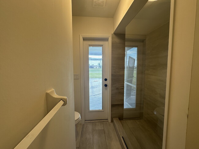 Building Photo - Beautiful 2-bedroom, 2-bathroom in Rotonda...