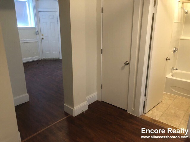 Building Photo - 1193 Boylston St