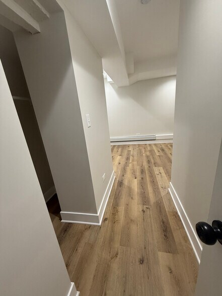 Building Photo - 3841 N Lawndale Ave
