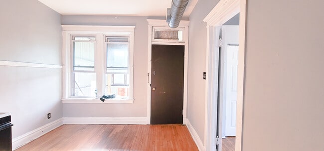 Building Photo - 3341 S Lituanica Ave