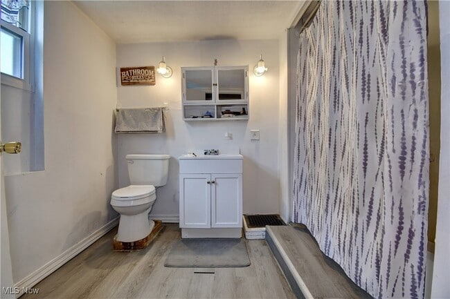 Building Photo - 55 S Sherrod Ave