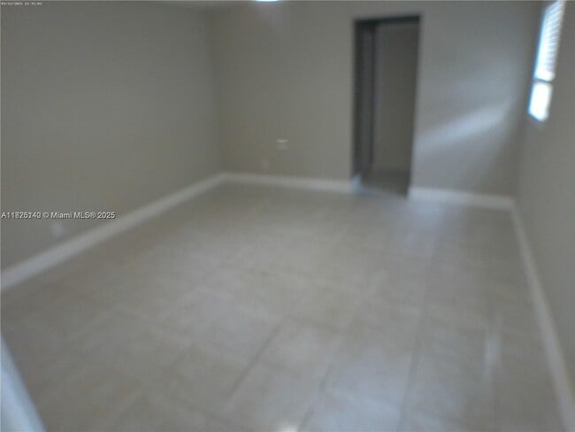 Building Photo - 618 NW 46th Ave