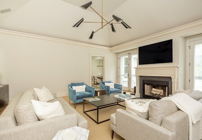 Building Photo - 6 Clover Leaf Ln