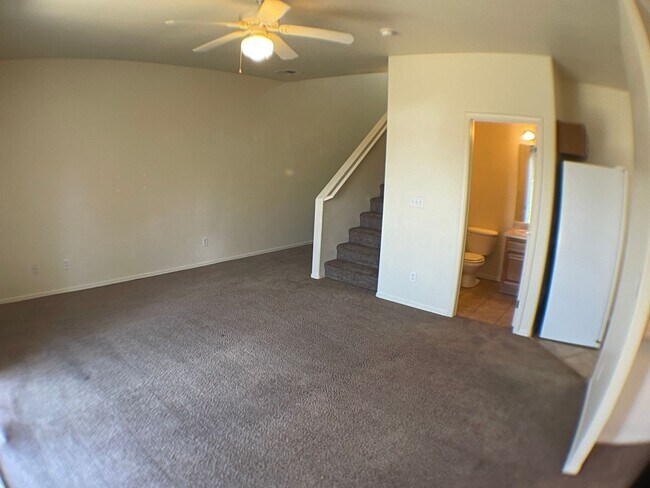 Building Photo - Spacious 3BR Townhome in Bellemont | Fenced Yard + 2-Car Garage