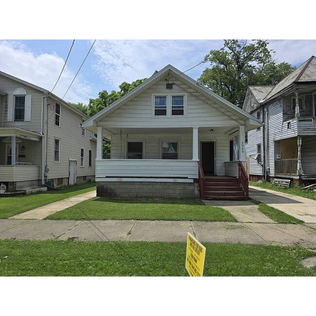 Primary Photo - 1923 N Peoria Ave