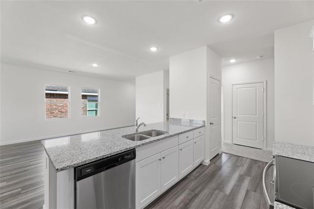 Building Photo - 761 Yorkshire Dr