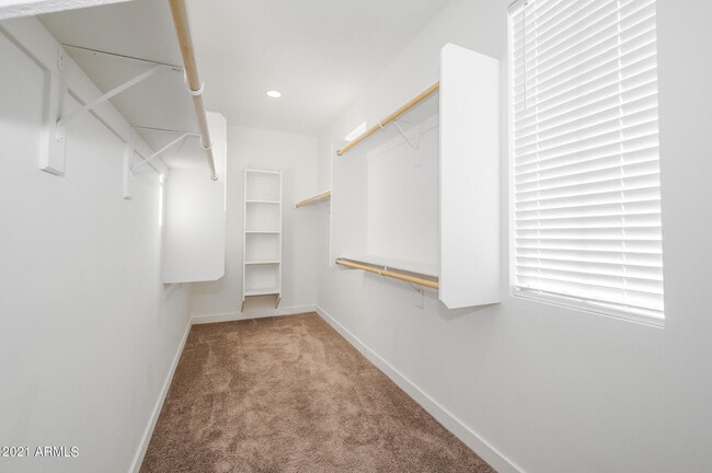 Building Photo - 9517 E Talon Ave