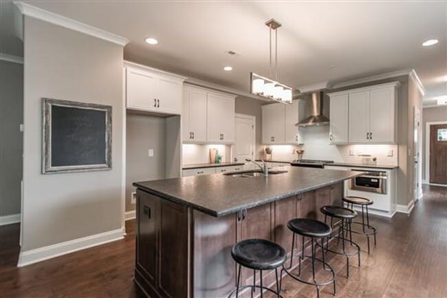 Building Photo - Huge East Nashville Home just steps to the...
