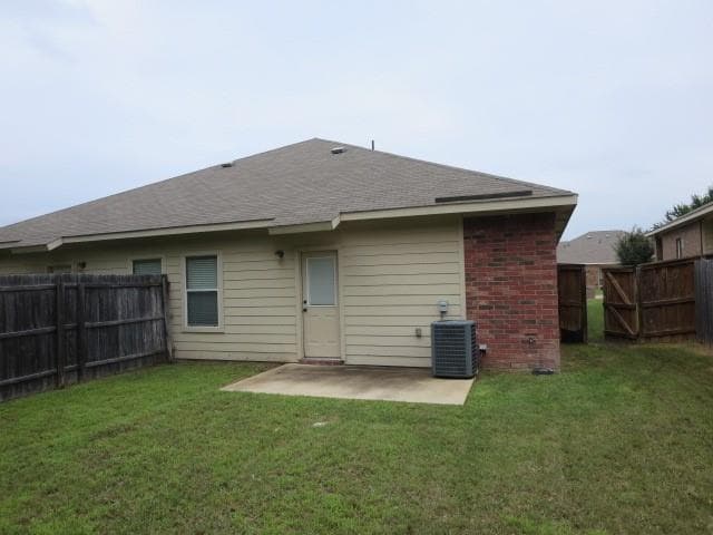 Building Photo - 1305 Ravenwood Dr