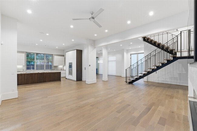 Building Photo - 6273 Piping Rock Ln