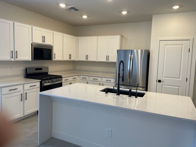 Building Photo - Southwest Las Vegas 2024 Gated Community Brand New Home ,Silverado Ranch  area