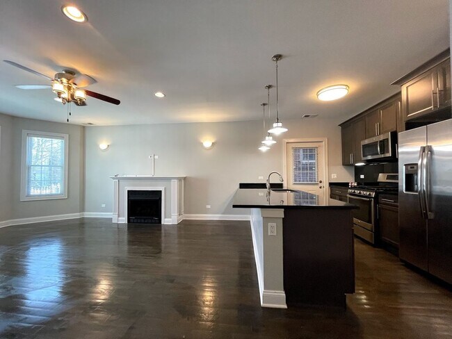 Building Photo - 2834 N Ridgeway